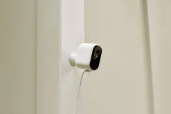 Arlo Essential laddkabel för utomhuskameror, 7,6 m