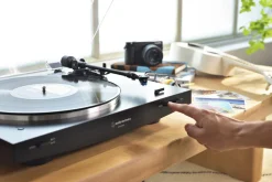Audio Technica AT-LP3XBTBK skivspelare med Bluetooth