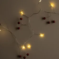 Batteridriven ljusslinga röda bär LED Northlight 2 m