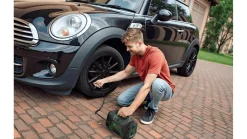 Bosch batteridriven kompressor PAO 18 V, liten luftpump
