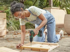 Bosch EasyDrill 18V-40 skruvdragare med 2 batterier