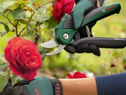 Bosch EasyPrune batteridriven sekatör med bypass 3,6 V