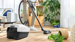 Bosch Serie 4 dammsugare med HEPA, BGL38WH2, vit
