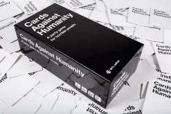 Cards Against Humanity: International Edition, från 17 år