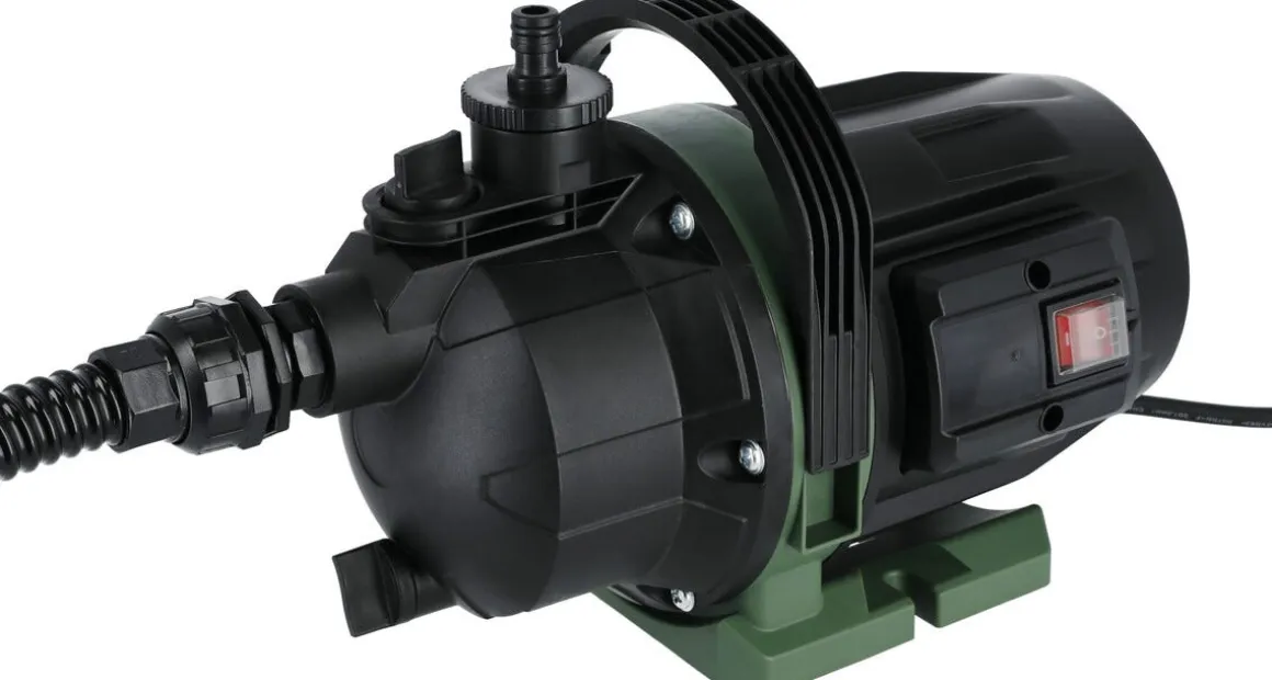 Cocraft vattenpump med slang och sprutpistol GP 800 W