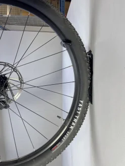 Cykelhängare vägg, cykelkrok för hjul