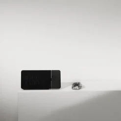 Digital väckarklocka med projektor