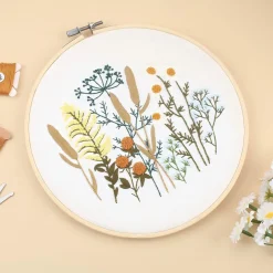 DIY-kit broderi Ängsblommor, nybörjare, från 12 år
