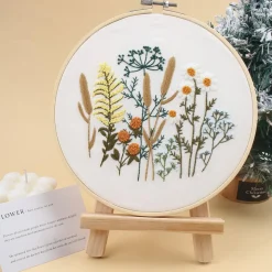 DIY-kit broderi Ängsblommor, nybörjare, från 12 år