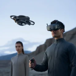 DJI Avata 2 Fly Smart Combo FPV drönare med tillbehör
