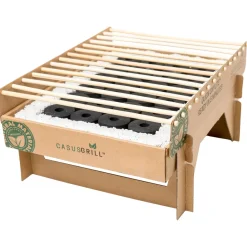 Engångsgrill av kartong och bambu, med briketter