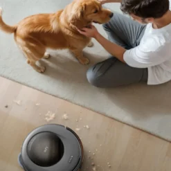 Eufy Omni C20 robotdammsugare med mopp och station