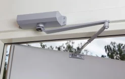Habo 400 dörrstängare med standardarm