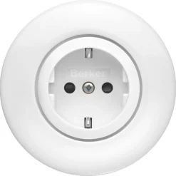 Hager serie 1930 1-vägs infällt vägguttag med ram, plast