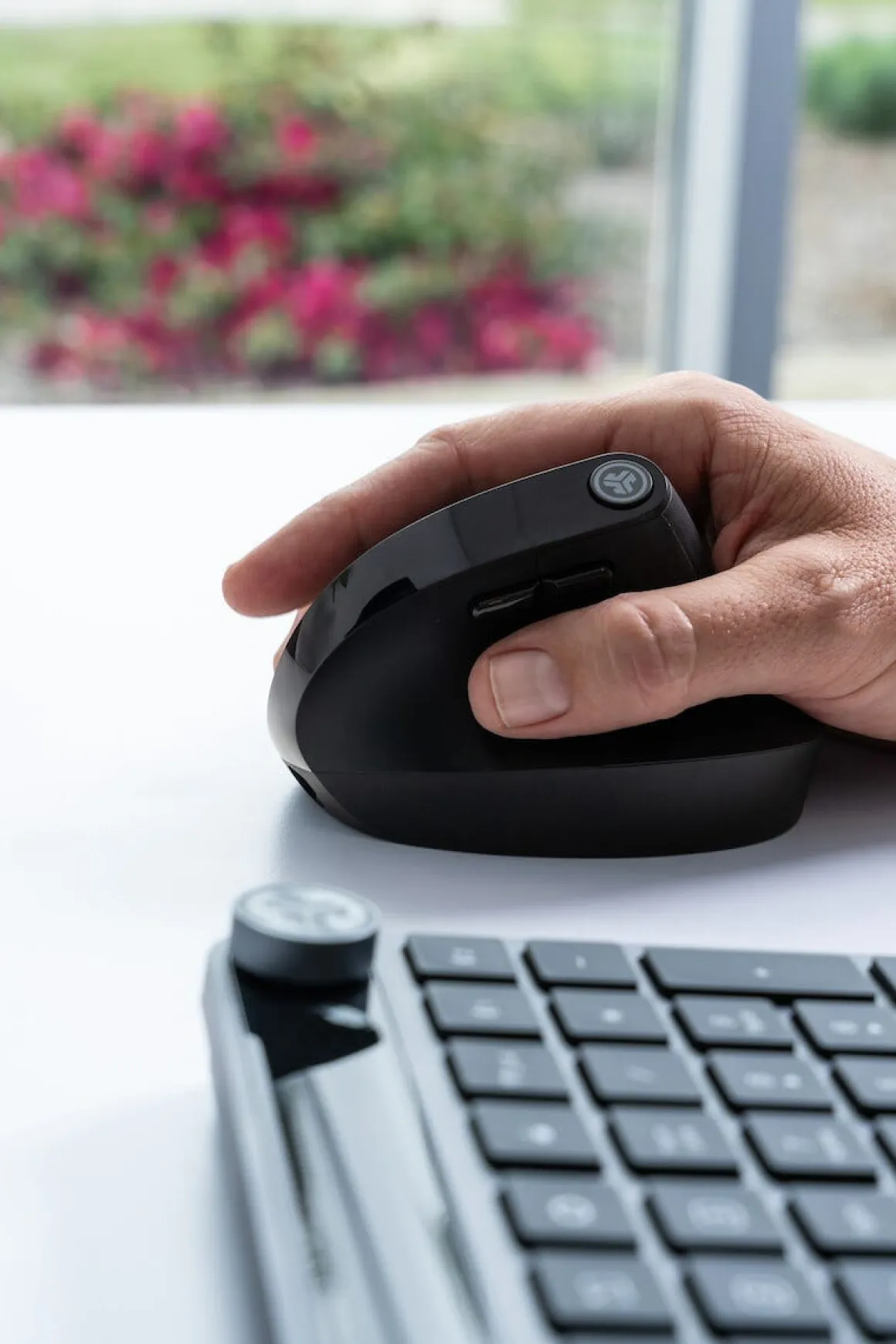 JLab JBuds trådlös ergonomisk vertikal mus