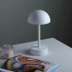 Northlight sladdlös bordslampa, laddbart batteri, vit