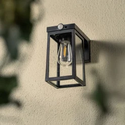Northlight solcellslampa vägg, med rörelsesensor, svart