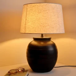 Northlight Elvira bordslampa med keramikfot, 52,5 cm