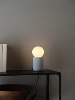 Opalfärgad globlampa E27 dimbar LED