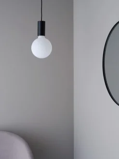 Opalfärgad globlampa E27 dimbar LED