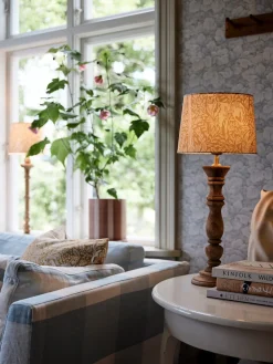 PR Home Lodge lampfot Aged Brown trä E27