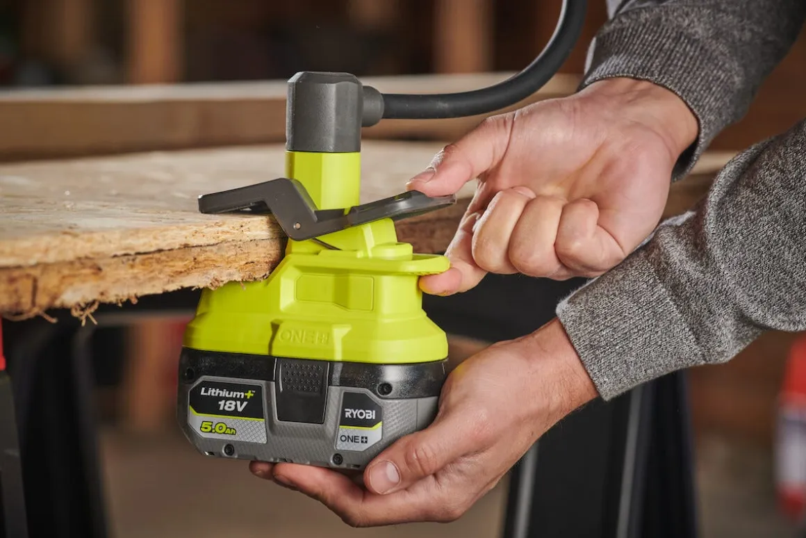 Ryobi RLCF18-0 arbetslampa med flexibel hals, 18 V