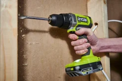 Ryobi skruvdragare med 1 batteri RDD18-1C40G
