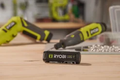 Ryobi USB Lithium 4 V batteri 3,0 Ah RB4L30