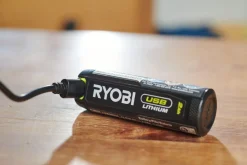 Ryobi USB Lithum 4 V batteri 2.0 Ah RB420