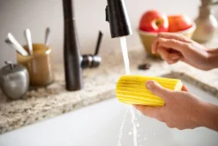Scrub Daddy Damp Duster rengöringssvamp
