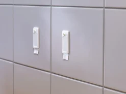 Självhäftande spikar Tesa, 2-pack