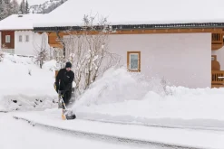 Stiga ST300E Kit batteridriven snöskyffel, 1 batteri 48 V