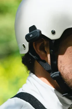Supertooth Roamee handsfree-hörlurar för cykelhjälm