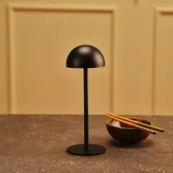 Timo uppladdningsbar bordslampa utomhus, svart