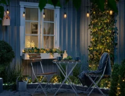 Tuja med LED-belysning