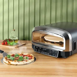 Wilfa Crust elektrisk pizzaugn med roterande pizzasten